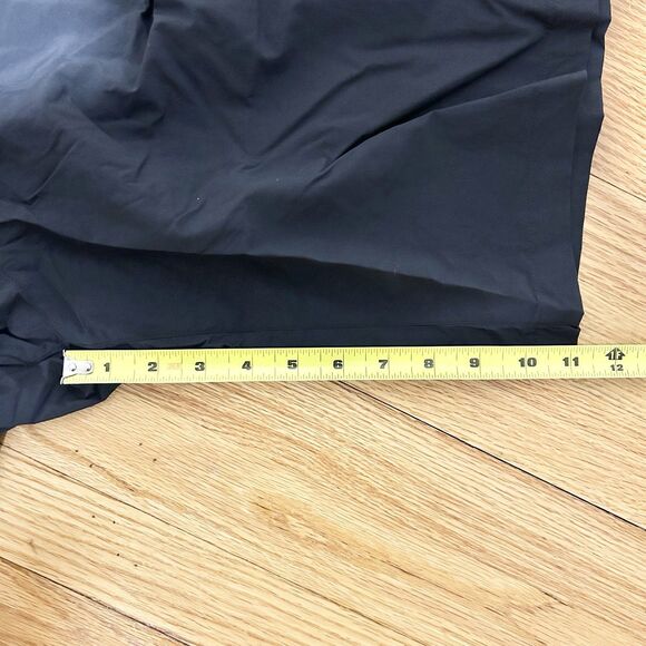 Nike ACG Orb Weaver Men's Size L UV Repel Oversized Black Lifestyle Shorts - Picture 5 of 9